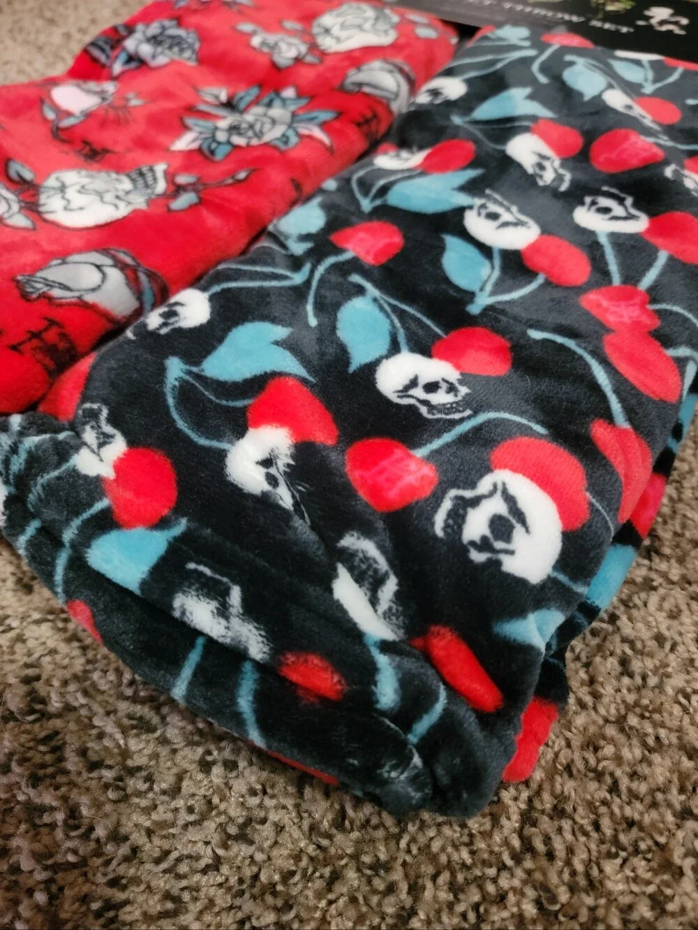 Ed Hardy Pet Dog Or Cat Blankets Throw Skull Cherries 2 Piece.. New!